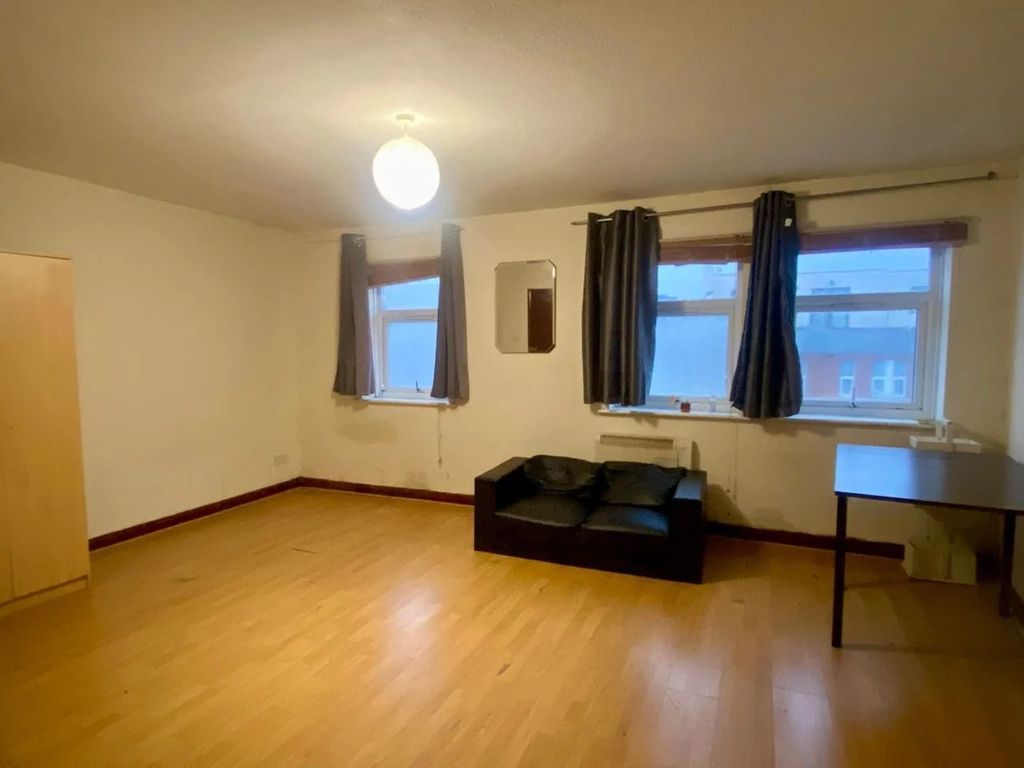 Property photo 2 of 4