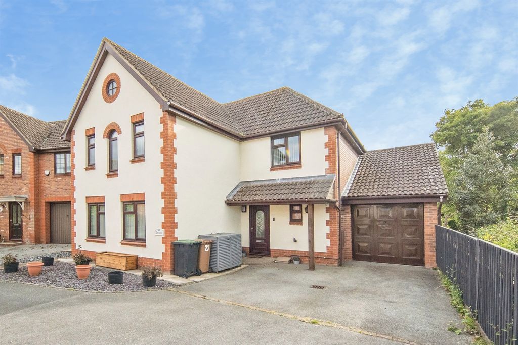 Property photo 1 of 25