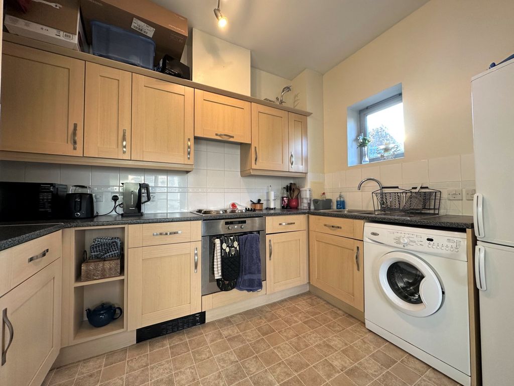 Property photo 2 of 7 Picture No. 18