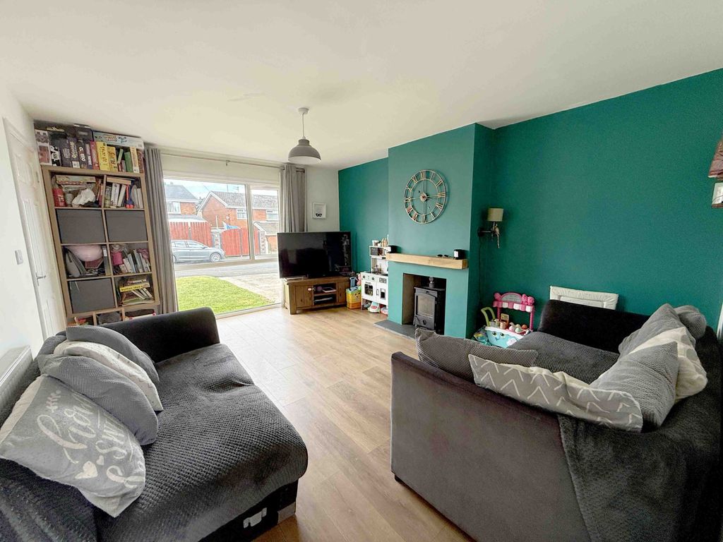 Property photo 3 of 12 Gallery