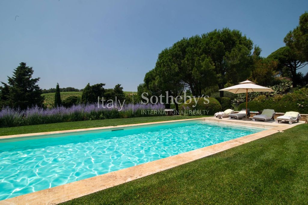 Property photo 2 of 35