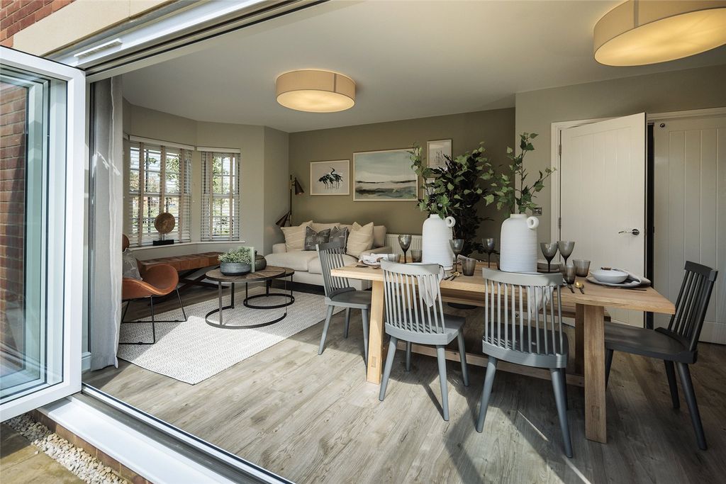 Property photo 3 of 8 Show Home
