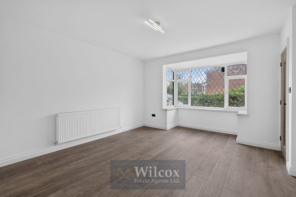 Property photo 2 of 23