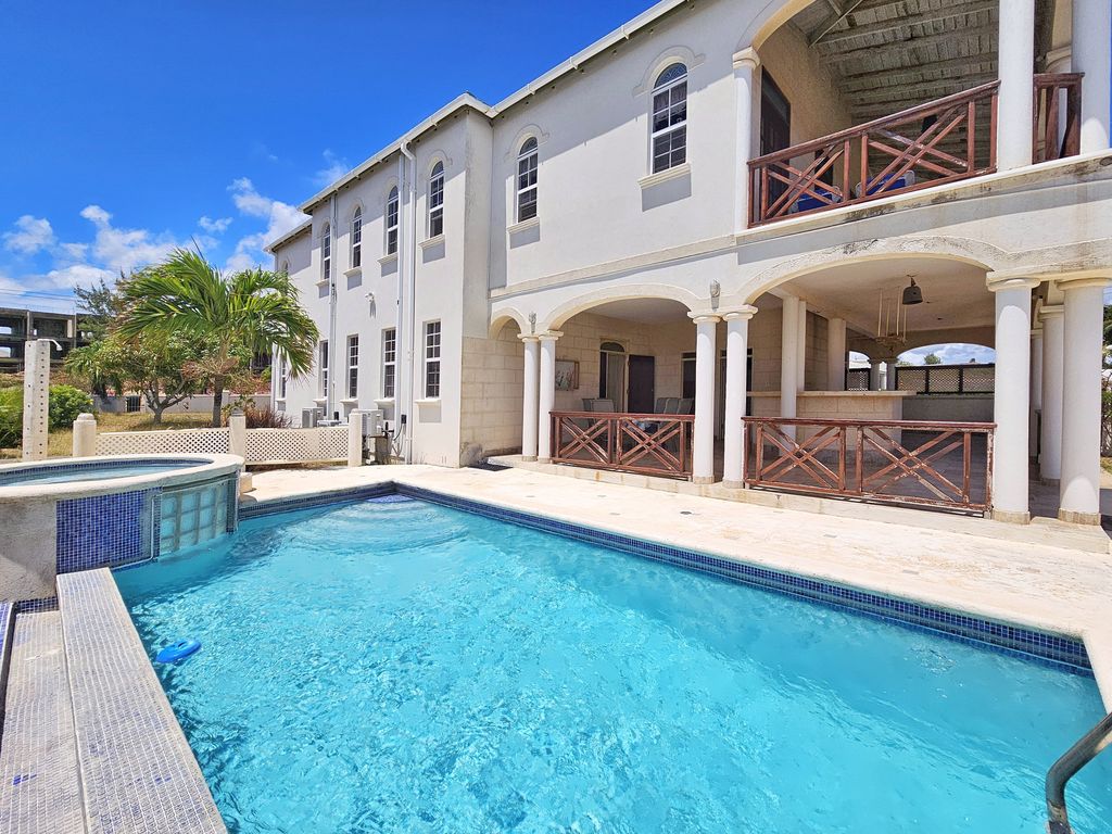 Property photo 1 of 23