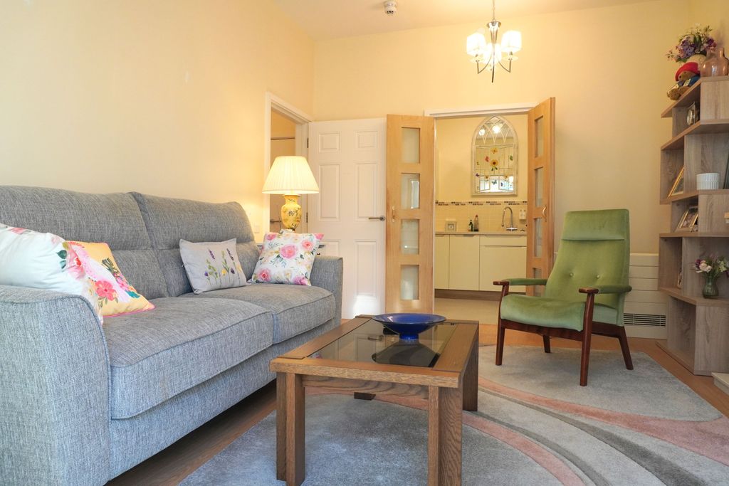 Property photo 1 of 13