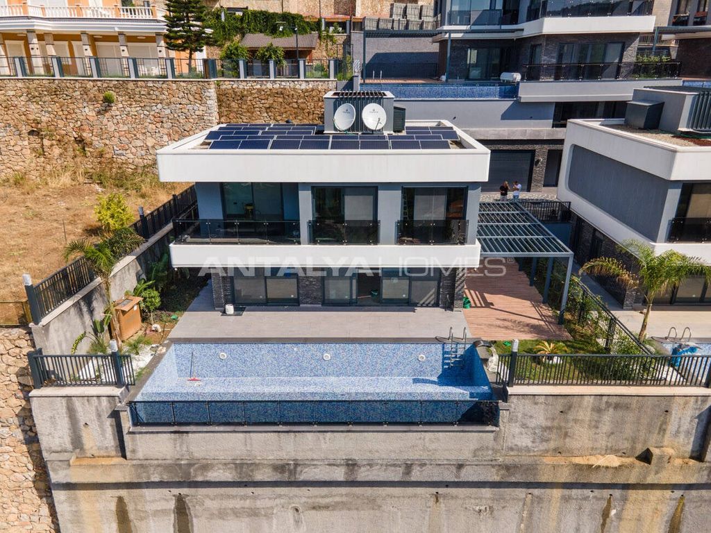 Property photo 2 of 26