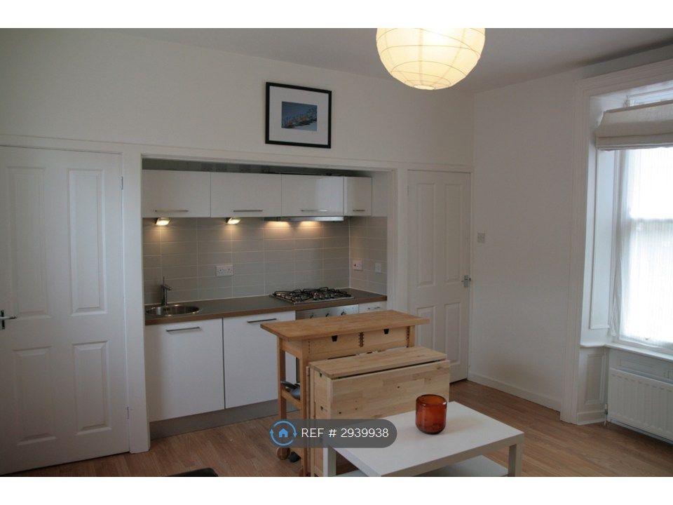 Property photo 3 of 4 Kitchen