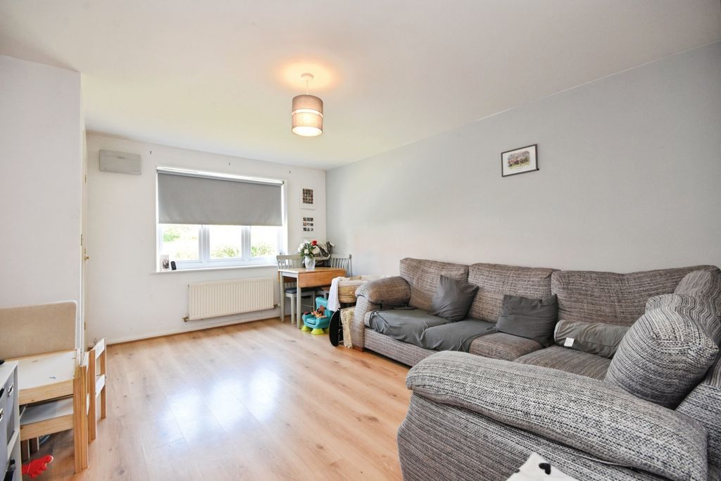 Property photo 2 of 17 Pbox-Img.Jpg
