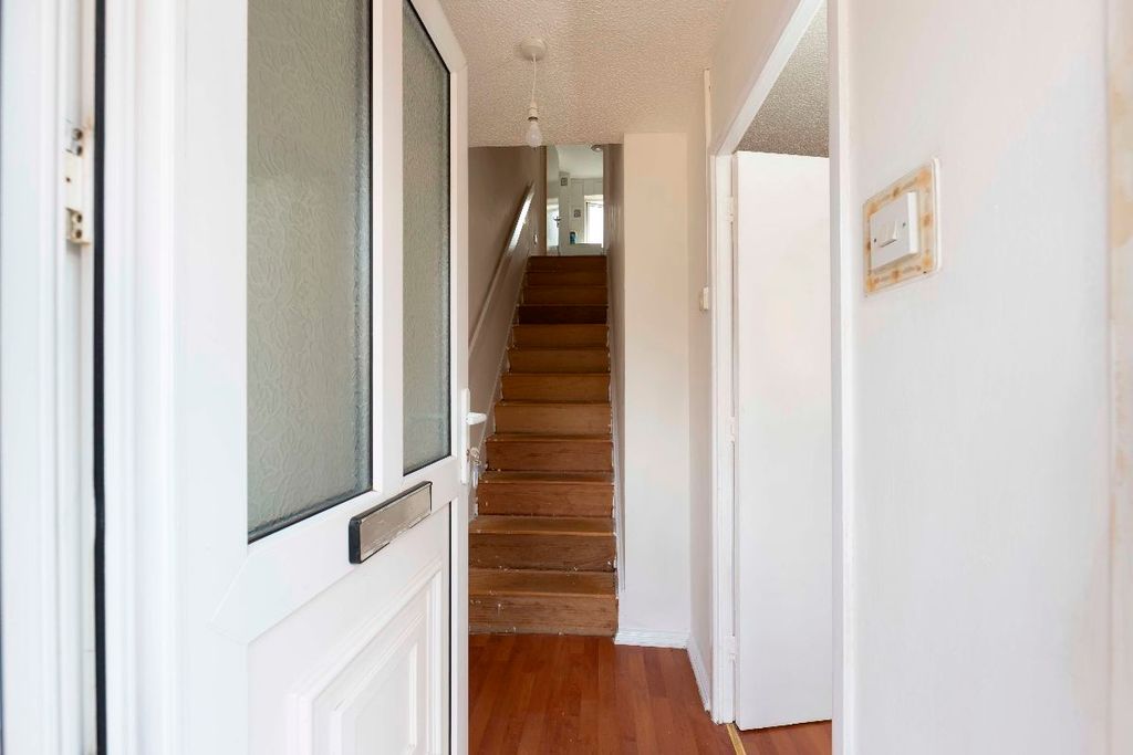 Property photo 2 of 22