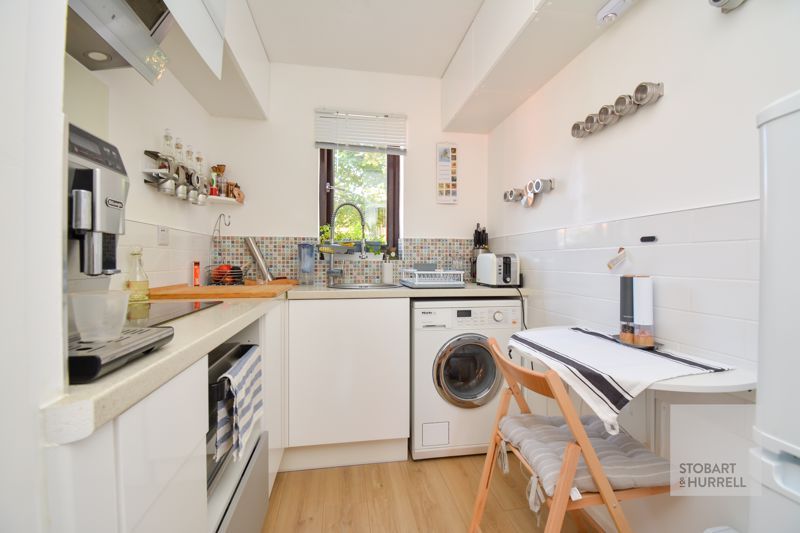 Property photo 2 of 9 Kitchen