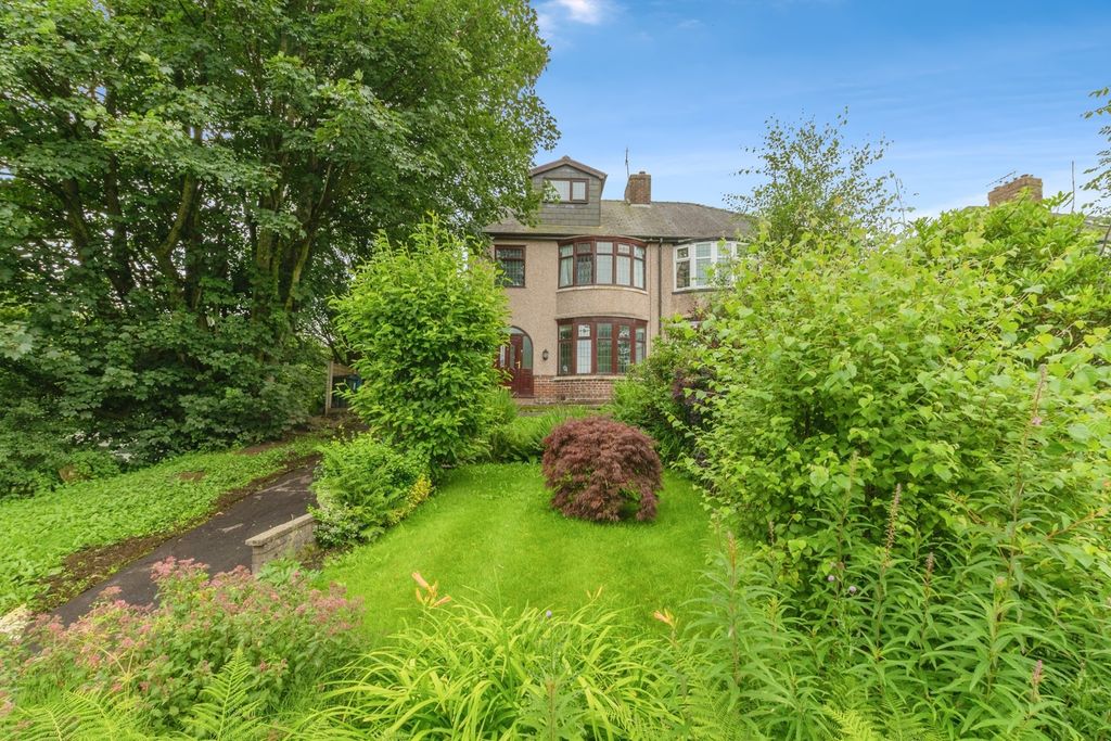 Property photo 1 of 17 Front