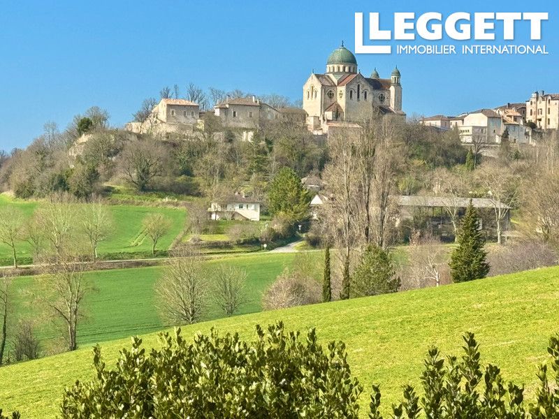 Property photo 3 of 10