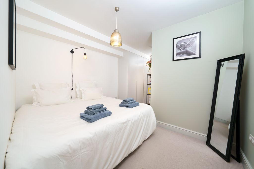 Property photo 2 of 8 Bedroom 3