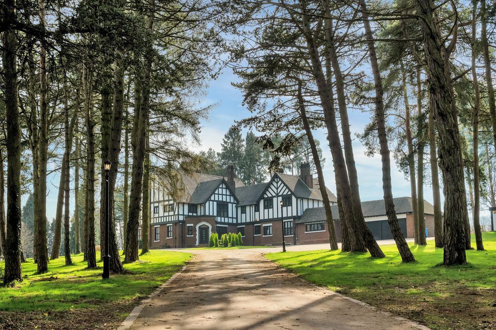 Property photo 2 of 46