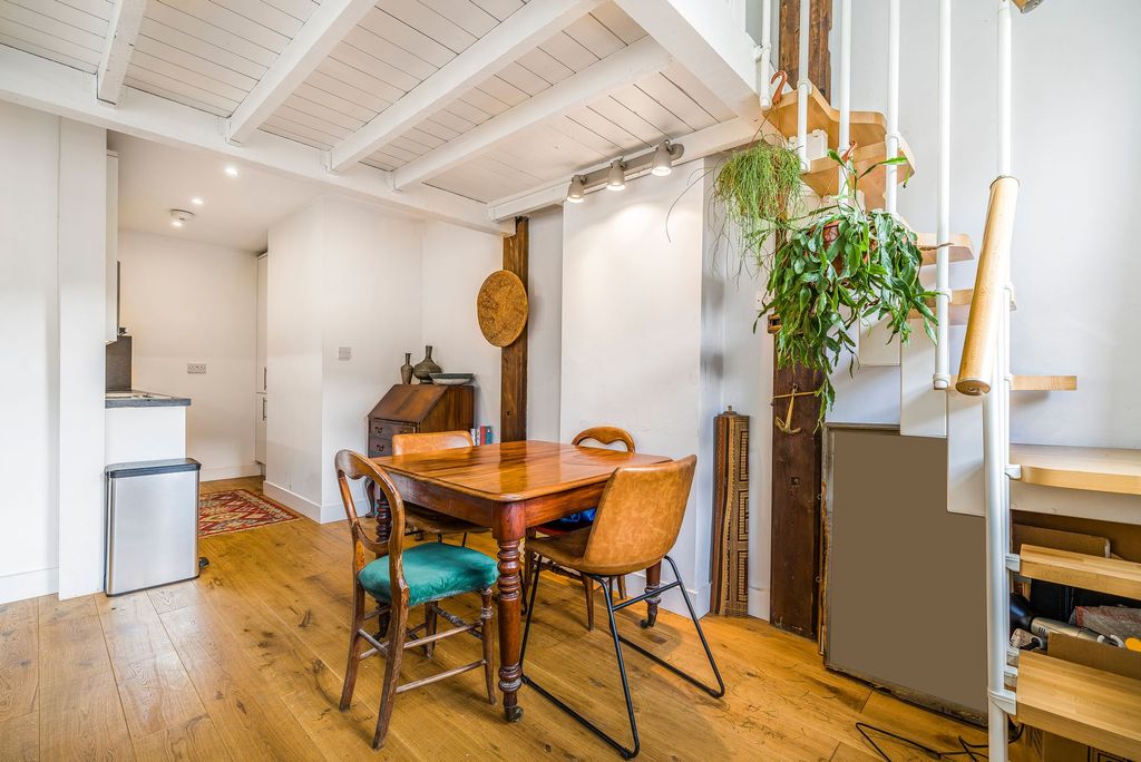 Property photo 2 of 16 Dining Room