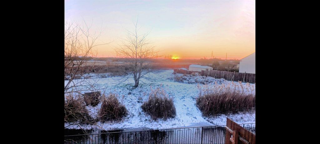 Property photo 2 of 37 Sunrise.Png