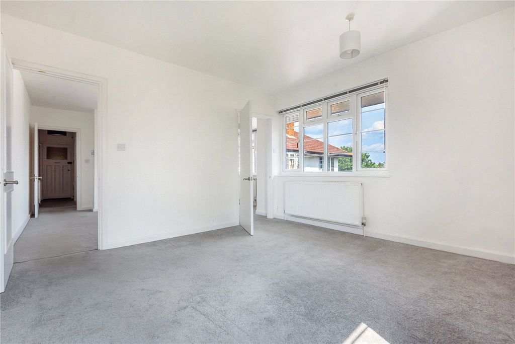 Property photo 3 of 6 Picture No. 06