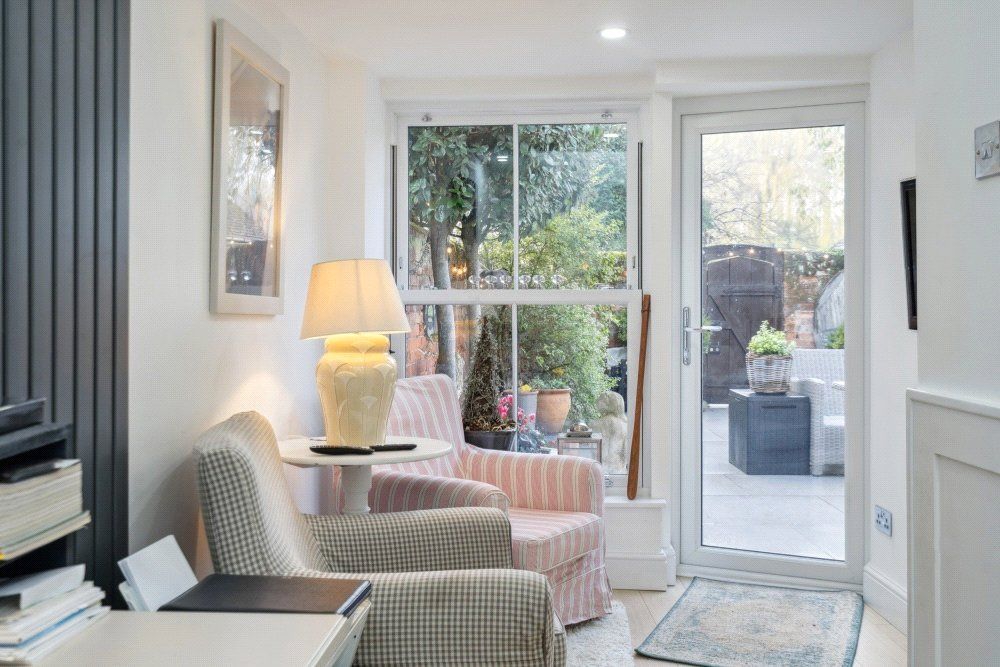 Property photo 3 of 25 Sitting Room