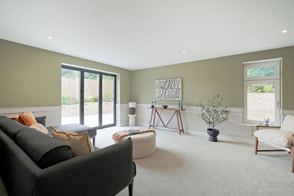 Property photo 2 of 41