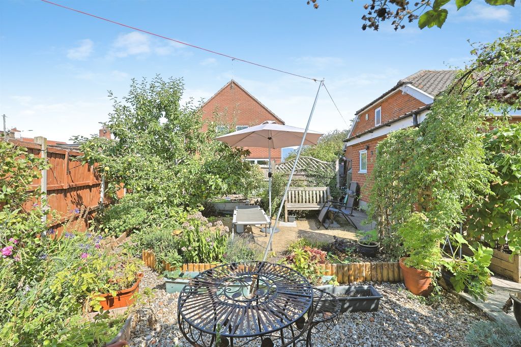 Property photo 3 of 23