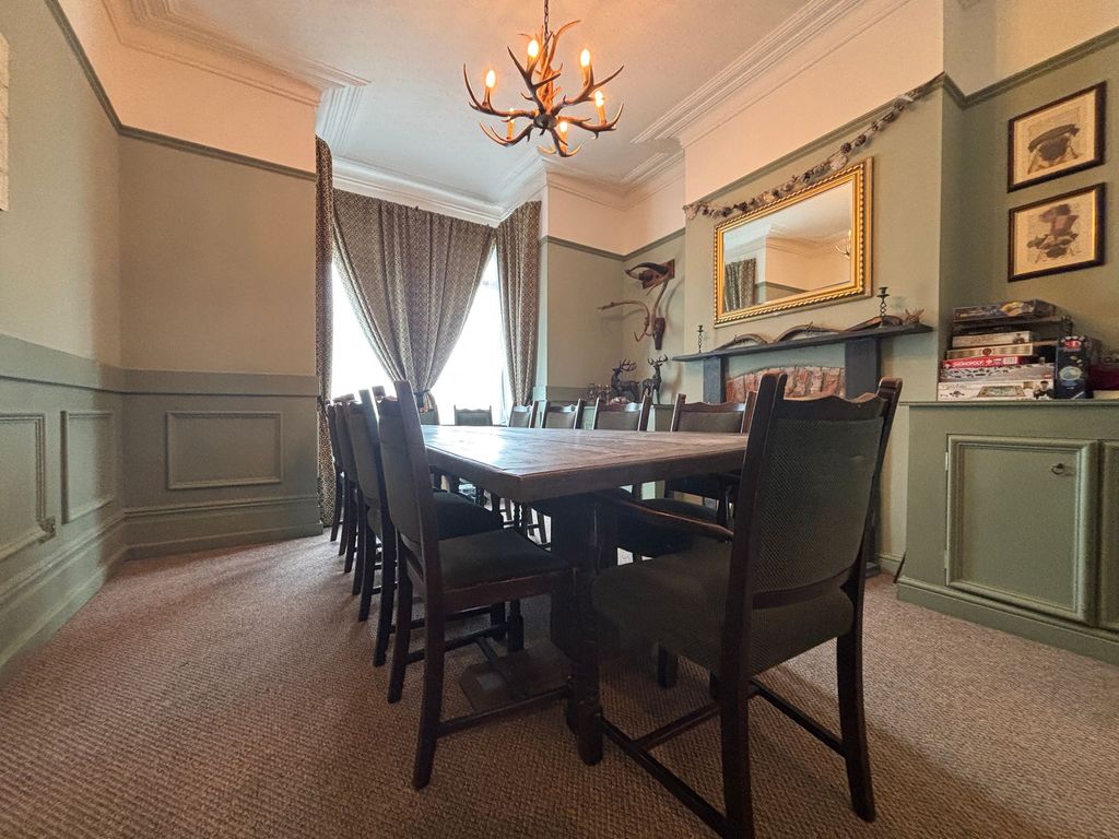Property photo 3 of 34