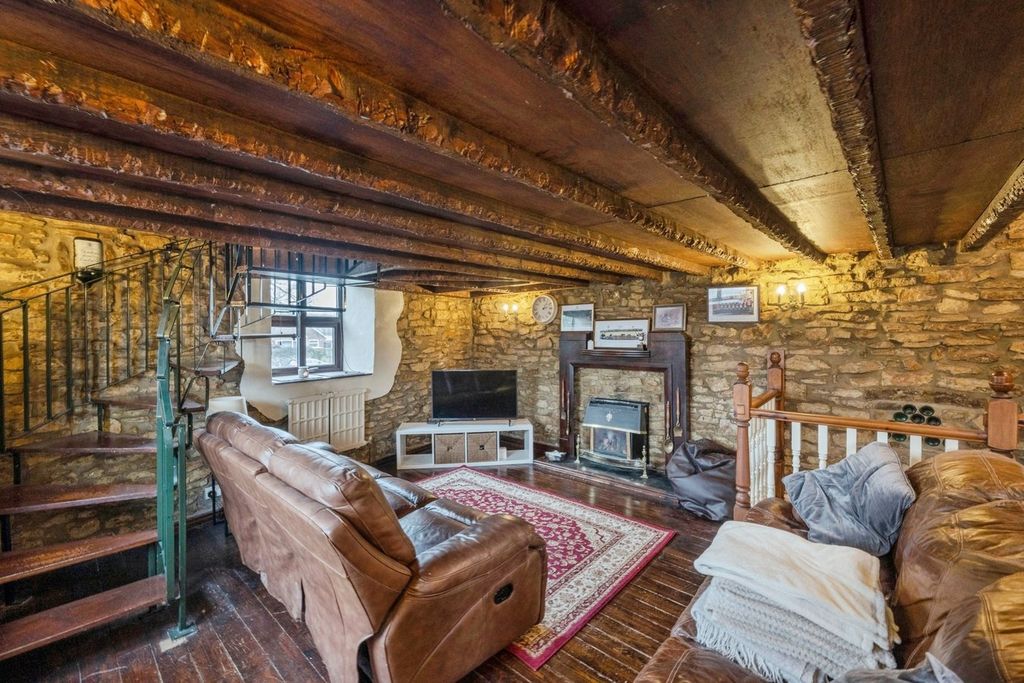 Property photo 3 of 20