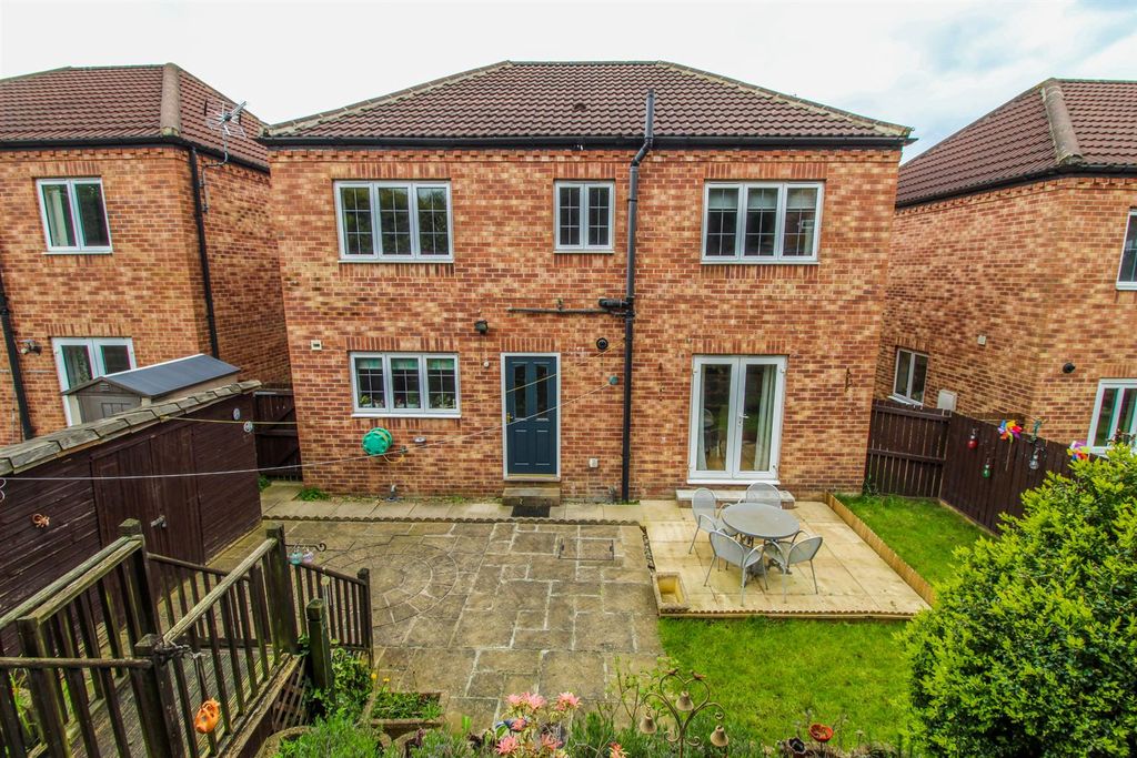 Property photo 2 of 15
