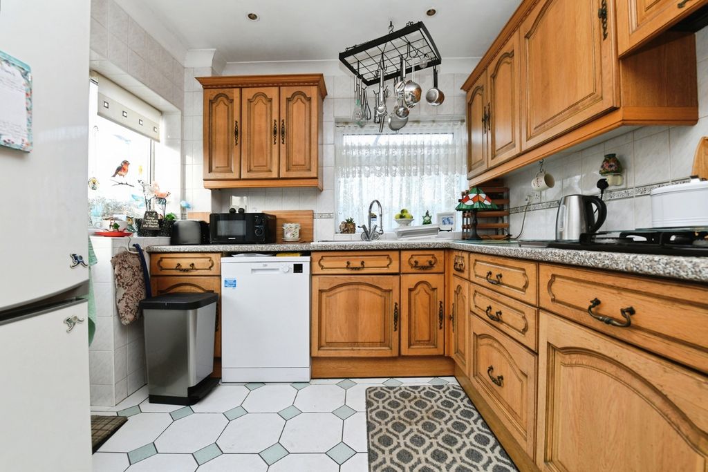 Property photo 3 of 17 Internal