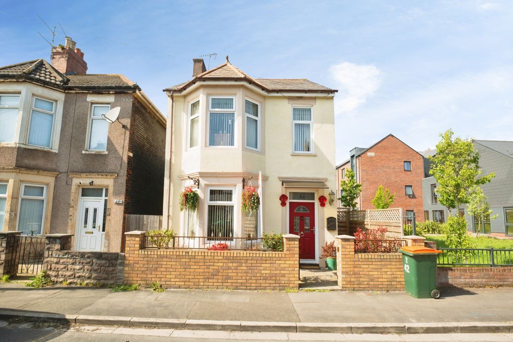 Property photo 1 of 14 Front View