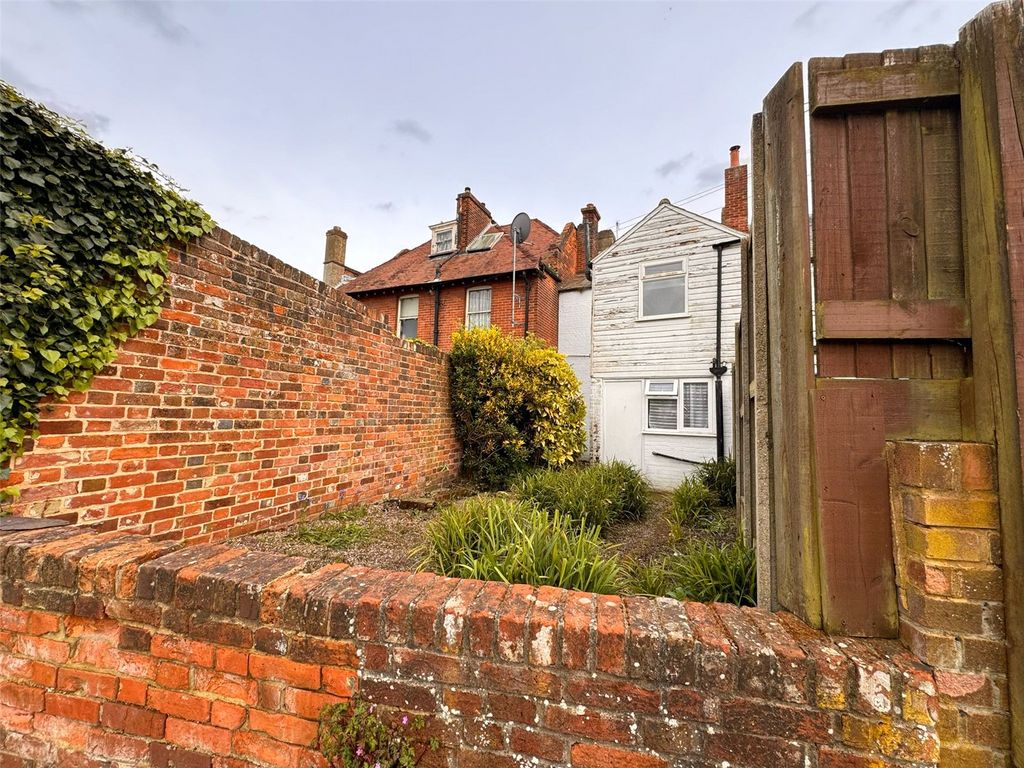 Property photo 3 of 6 Picture No. 04