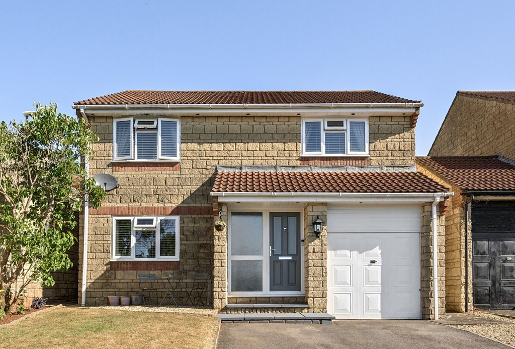 Property photo 1 of 21 1324839-1-686E386...