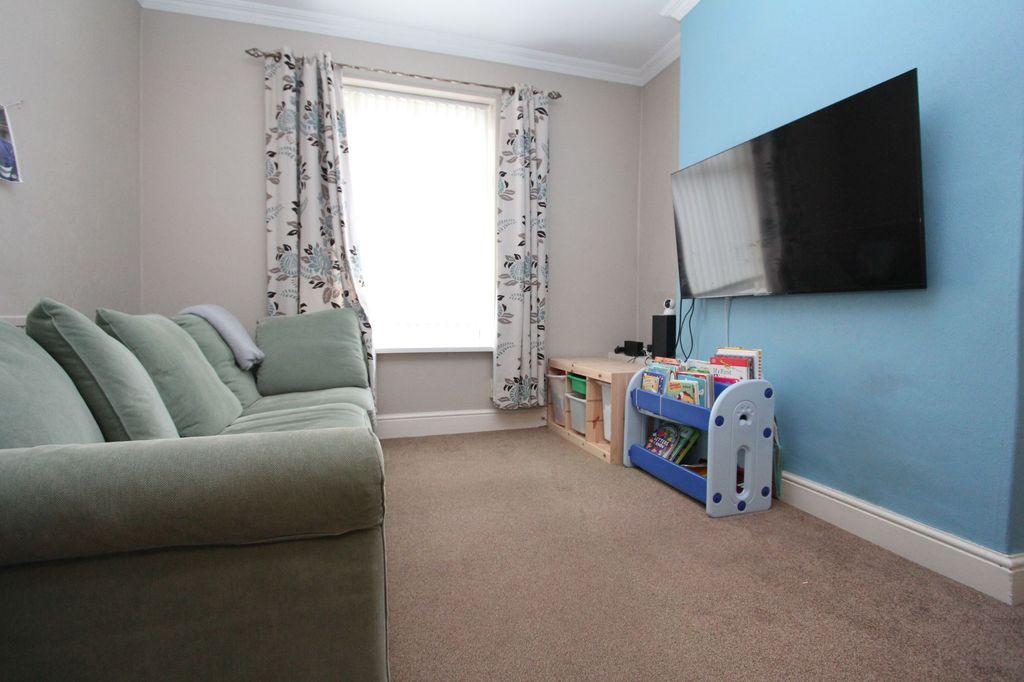 Property photo 3 of 14