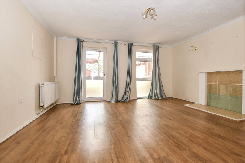 Property photo 2 of 10 Picture No. 08