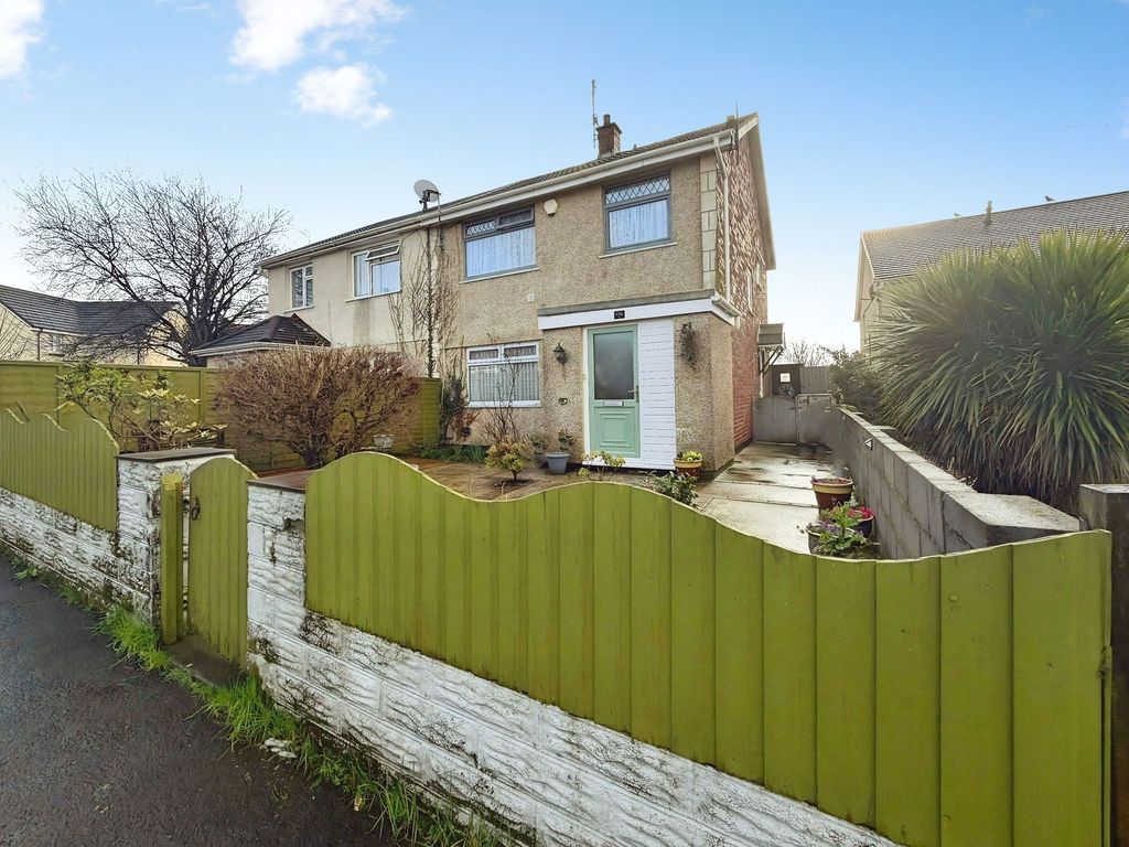 Property photo 1 of 32