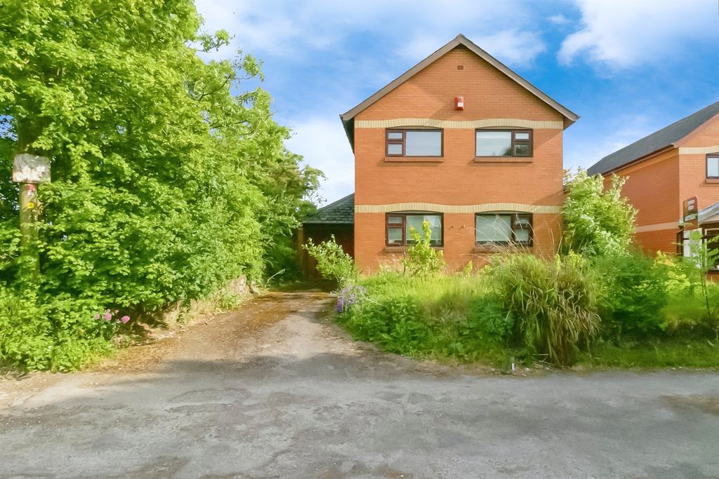 Property photo 1 of 17