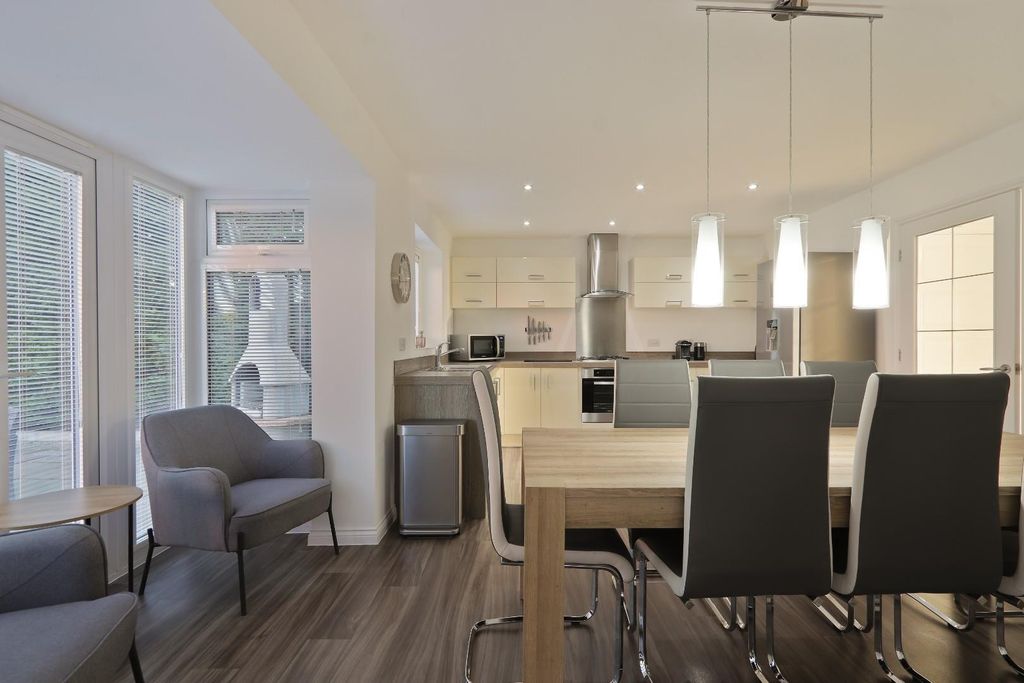 Property photo 2 of 25 Img_4933_1.Jpg