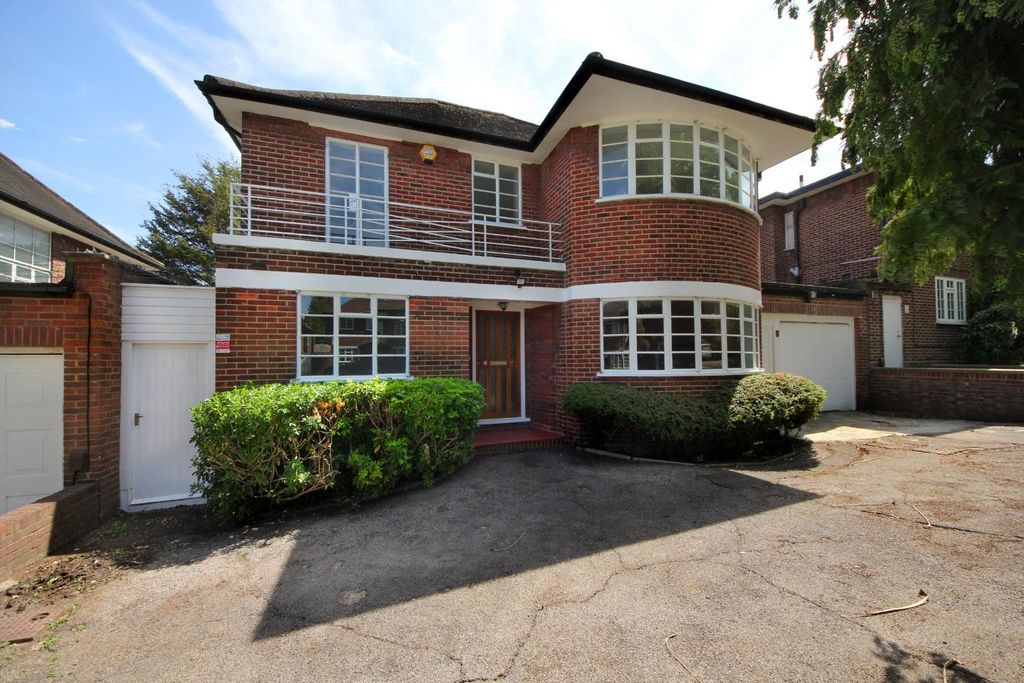 Property photo 1 of 27 Gv- 17 Heathcroft (1).Jpg