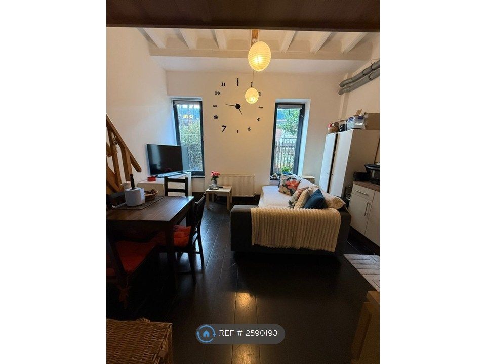 Property photo 1 of 5