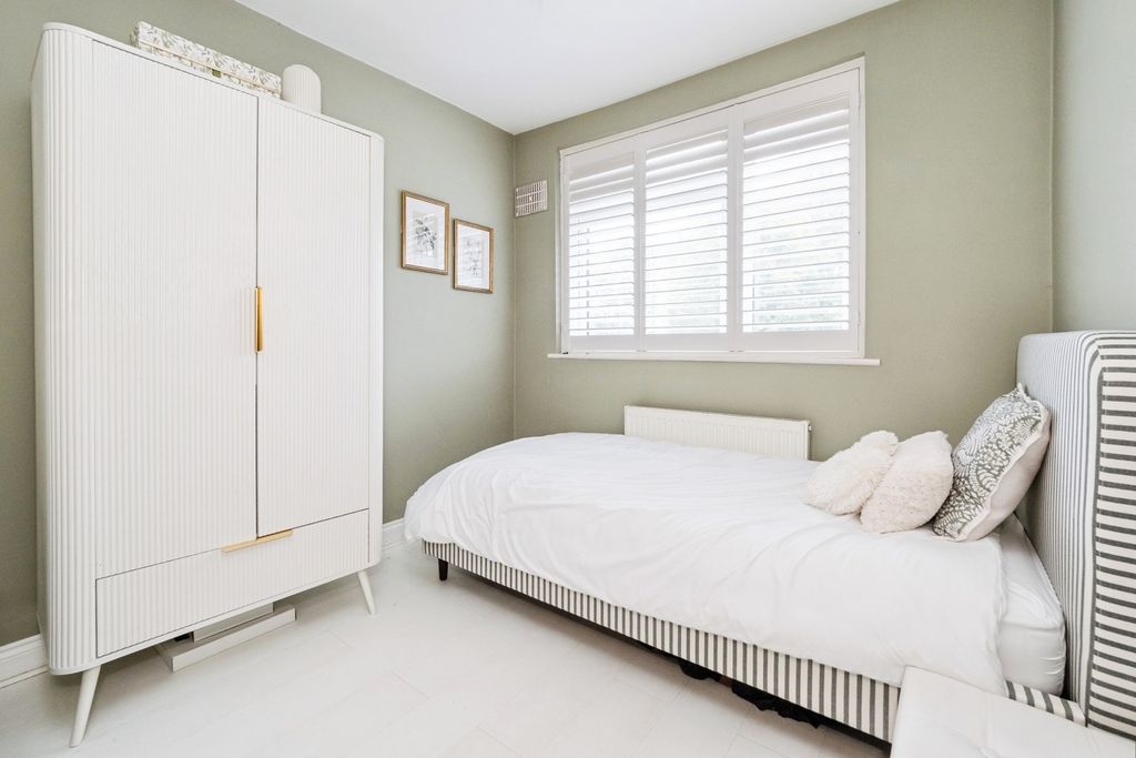 Property photo 3 of 27 Pbox-Img.Jpg