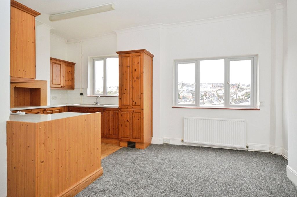 Property photo 2 of 13 Picture No. 08