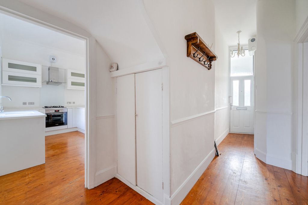 Property photo 2 of 14 1523038-6-6Aaaba4...