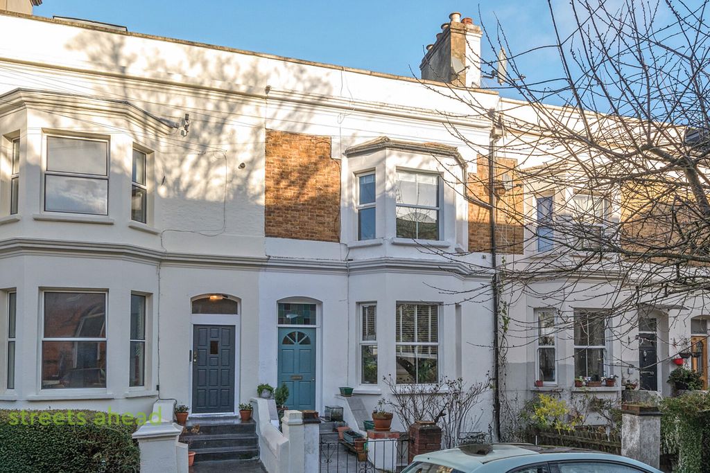 Property photo 1 of 18 Fc3Ae1F3-3591-4ce...