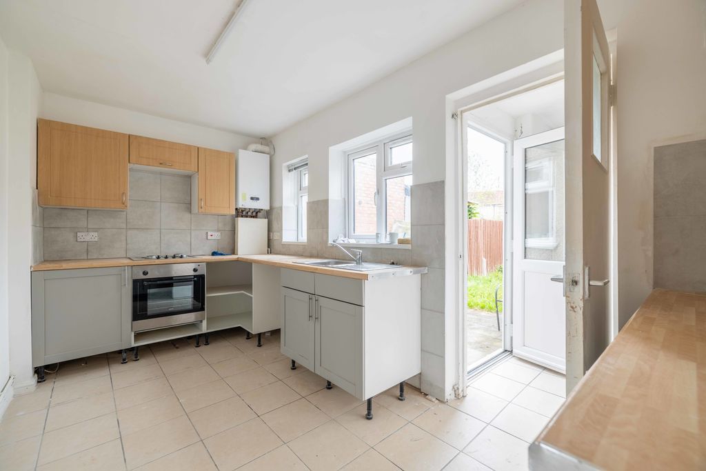 Property photo 3 of 10 Photo 6