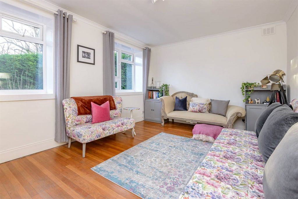 Property photo 2 of 20 Picture No. 45