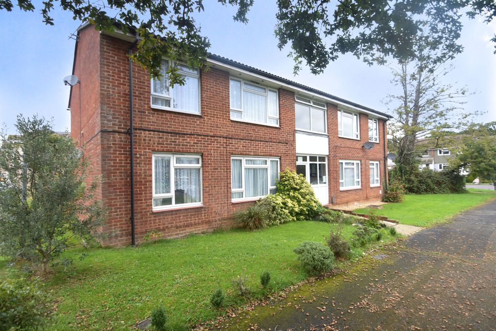 Property photo 1 of 7 Photo 01