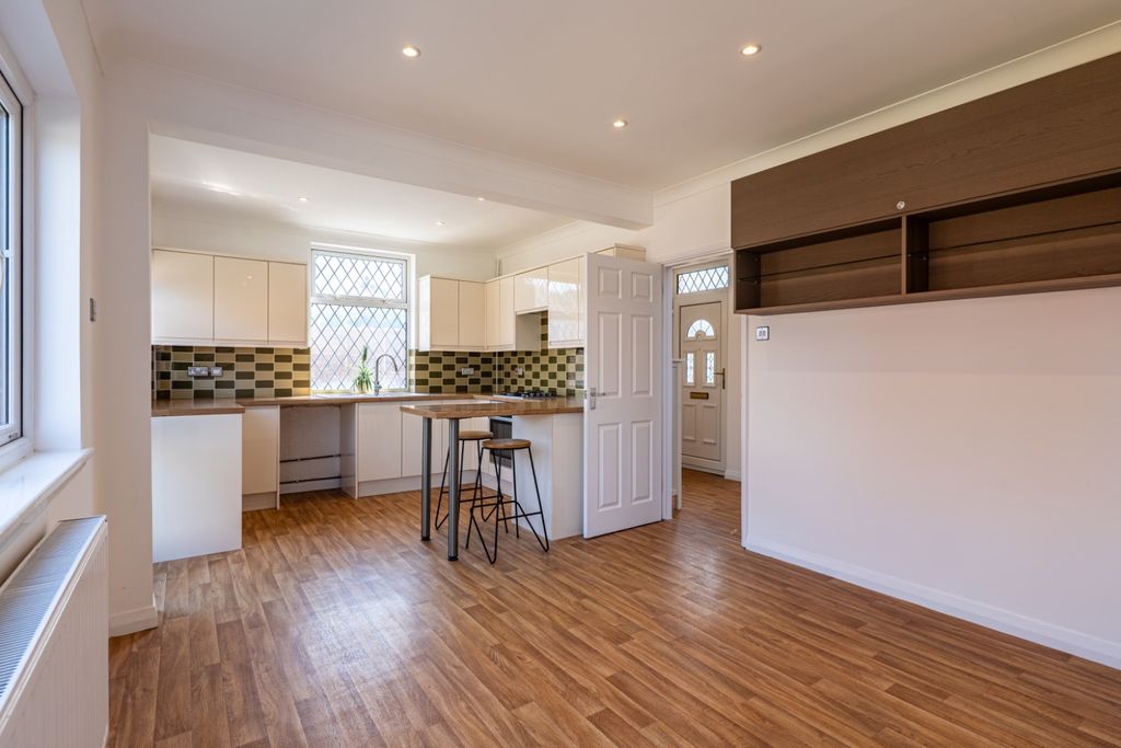 Property photo 2 of 22 5030404