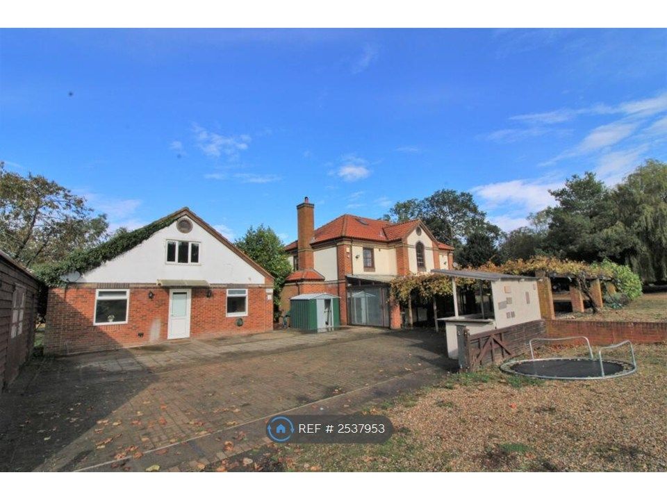 Property photo 2 of 9