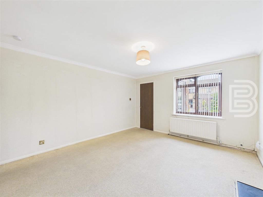 Property photo 3 of 14 Cam05587G0-Pr0154-Still006.Jpg