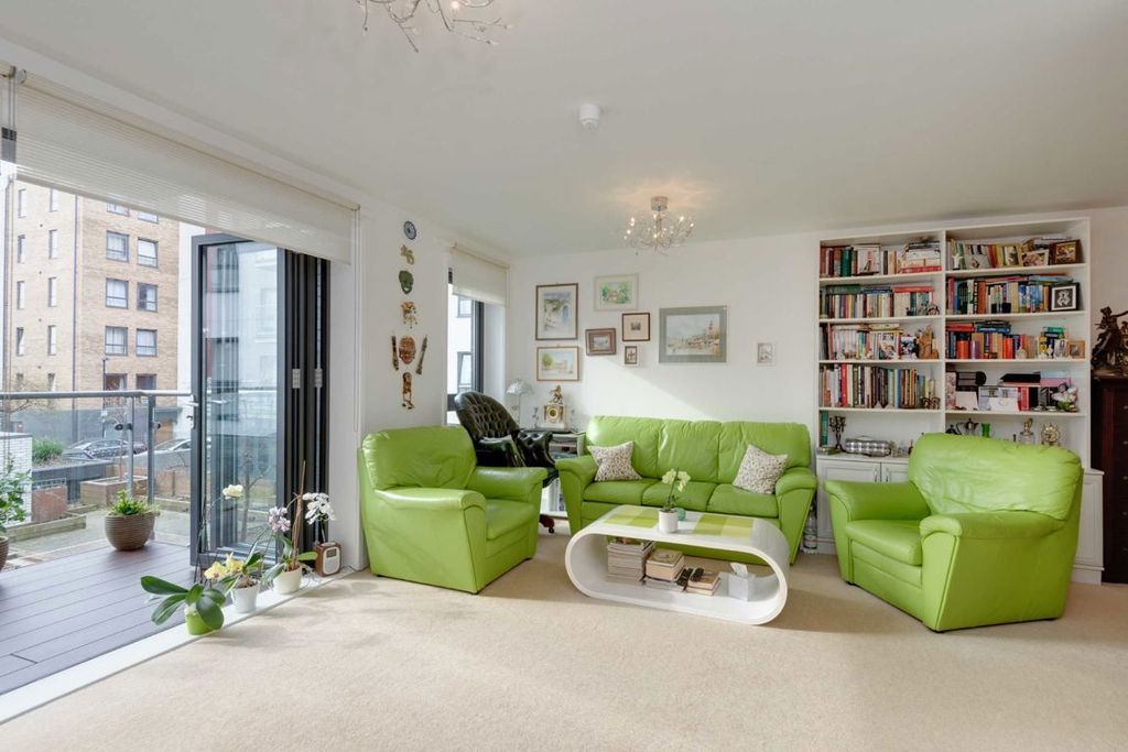 Property photo 2 of 9