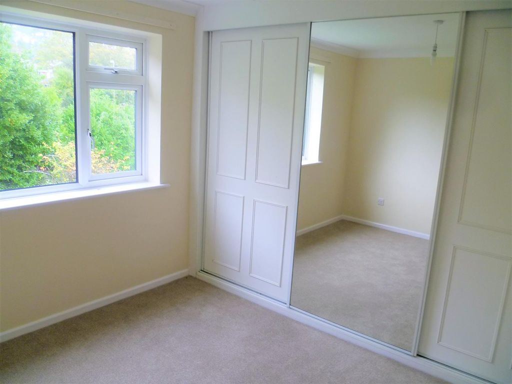 Property photo 2 of 6 Bedroom 1.Jpg
